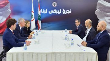 جعجع استقبل السفير الفرنسي وشدد على إجراء الانتخابات النيابية في موعدها جعجع استقبل السفير الفرنسي وشدد على إجراء الانتخابات النيابية في موعدها