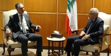 وزير الصناعة والتجارة الأردني وصل إلى بيروت للمشاركة بأعمال اللجنة التحضيرية اللبنانية- الأردنية وزير الصناعة والتجارة الأردني وصل إلى بيروت للمشاركة بأعمال اللجنة التحضيرية اللبنانية- الأردنية