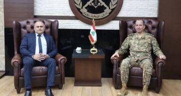 قائد الجيش استقبل مسعد