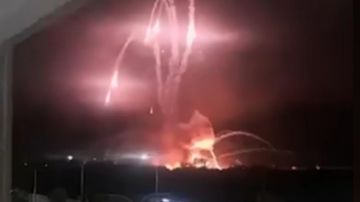 فيديو مرعب لاستهداف مطار فيديو مرعب لاستهداف مطار