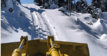 الطرق الجبلية المقطوعة بسبب تراكم الثلوج