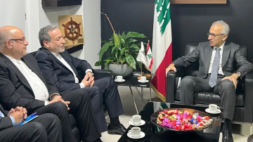 البساط عرض مع عراقجي تعزيز العلاقات الاقتصادية