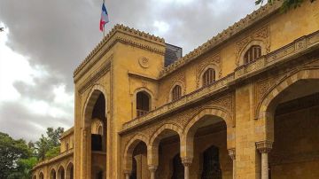 السفير الفرنسي: إتفاق التنقيب في الرقعة 8 مع توتال و إيني و قطر للطاقة خبر سار للبنان