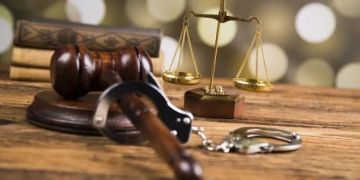 شلل قضائي مستمر: المساعدون القضائيون يمددون الاعتكاف