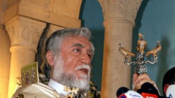 الكاثوليكوس آرام الاول: لإنعاش العجلة الاقتصادية وتقديم الخدمات الاجتماعية المتعلقة بحياة المواطنين