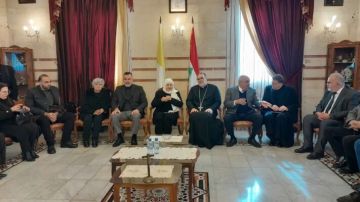 بهية الحريري تعزي باسم سعد الحريري قائد الجيش ورئيس الرهبانية المخلصية