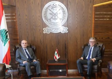 وزير الدفاع الوطني يستقبل وكيل الأمين العام للأمم المتحدة لعمليات السلام