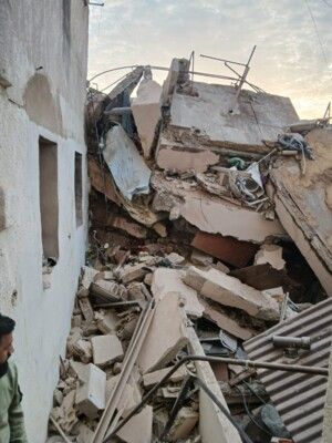 الدفاع المدني: انهيار مبنى في ضهر المغر طرابلس وتدابير سلامة عاجلة