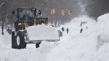 مع انحسار المنخفض الجوي.. اليكم الطرقات المقطوعة بسبب الثلوج