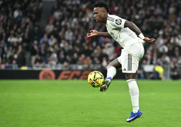 فينيسيوس يلامس القاع في مدريد قبل مواجهة موناكو 