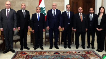 الرئيس عون شدد خلال استقباله رئيس الوزراء الاردني على اهمية وحدة الموقف العربي في مواجهة التحديات الراهنة