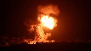 لعرقلة اعادة الاعمار...غارات صهيونية على بلدة الداودية امس استهدفت معرضا للاليات والجرافات(تقرير) لعرقلة اعادة الاعمار...غارات صهيونية على بلدة الداودية امس استهدفت معرضا للاليات والجرافات(تقرير)