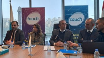 لقاء مع ممثلي وسائل الإعلام بدعوة من شركة تاتش ناقش قضايا تهم قطاع الاتصالات الخلوية