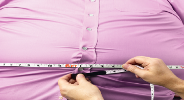 ما الذي تقوله بكتيريا فمك عن خطر السمنة؟