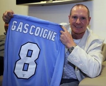 أسطورة إنجلترا يروي معاناته من كسور وثقب في الرئة