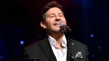 بعد خضوعه لعملية جراحية طارئة.. اليكم آخر مستجدات الوضع الصحي لهاني شاكر