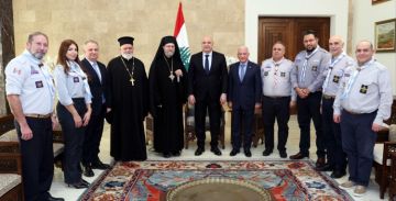 الرئيس عون: ندعو اللبنانيين للاقتراع بكثافة وانتخاب من يمثلهم ويحمل مشروعا واضحا بخدمة الوطن الرئيس عون: ندعو اللبنانيين للاقتراع بكثافة وانتخاب من يمثلهم ويحمل مشروعا واضحا بخدمة الوطن