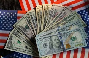 الولايات المتحدة في مواجهة كابوس الدين العام المتفاقم واحتضار الدولار