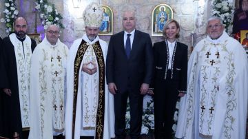 بالصور: الرئيس عون واللبنانية الأولى شاركا في قداس عيد القديس أنطونيوس الكبير