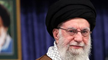 خامنئي رفض مبادرة روسية لتفادي سقوط النظام