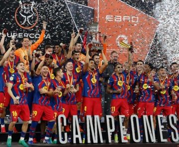 برشلونة يحرز كأس السوبر الإسبانية بفوز مثير على ريال مدريد