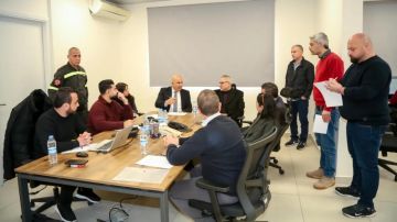 المدير العام للدفاع المدني ترأس اجتماعا لتحديث أنظمة غرفة العمليات المركزية