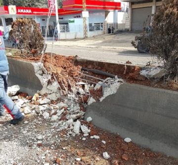 النشرة: غارة من مسيرة اسرائيلية استهدفت سيارة على مفرق مجدلون طريق بعلبك الدولي النشرة: غارة من مسيرة اسرائيلية استهدفت سيارة على مفرق مجدلون طريق بعلبك الدولي