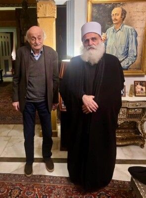 شيخ العقل عرض مع جنبلاط اوضاع الطائفة وشؤونا عامة