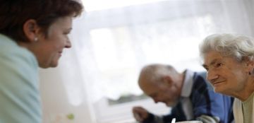 بعد سن الخمسين.. أطعمة تزيد من خطر الإصابة بالسرطان بعد سن الخمسين.. أطعمة تزيد من خطر الإصابة بالسرطان