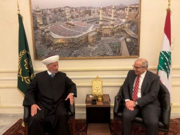 سلام زار دريان وبحث معه الأوضاع العامة سلام زار دريان وبحث معه الأوضاع العامة