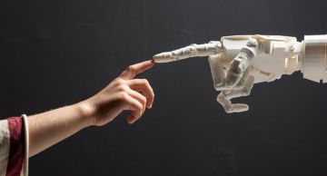 الصين تطور جلدا إلكترونيا عصبيا