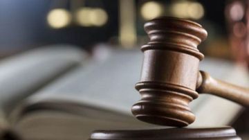 المساعدون القضائيون يبدأون اضرابا شاملا