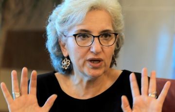 وزارة التربية: كرامي تتفهم أحقية مطالب الأساتذة وتأمل تجنيب التلاميذ خطر خسارة عامهم الدراسي وزارة التربية: كرامي تتفهم أحقية مطالب الأساتذة وتأمل تجنيب التلاميذ خطر خسارة عامهم الدراسي