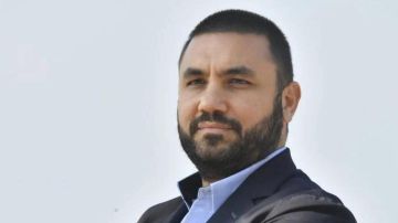 بركات: جريدة الأخبار خدمت الدور السعودي بغباء إعلامي لا نظير له بركات: جريدة الأخبار خدمت الدور السعودي بغباء إعلامي لا نظير له