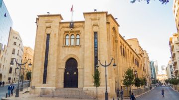 3 قنابل على طاولة البرلمان مع مطلع العام