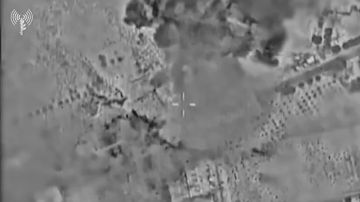 فيديو لإسرائيل: هاجمنا مستودعات أسلحة... وخرق للتفاهمات مع لبنان فيديو لإسرائيل: هاجمنا مستودعات أسلحة... وخرق للتفاهمات مع لبنان