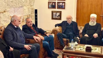 جنبلاط وخليل معزيان في خلدة جنبلاط وخليل معزيان في خلدة