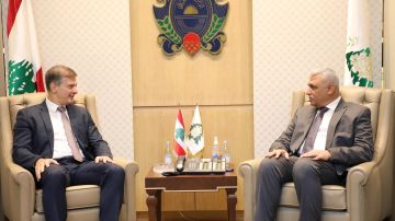 اللواء شقير بحث مع السفير الفنزويلي في آخر المستجدات