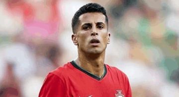 كانسيلو بين ميلانو وبرشلونة.. ماروتا يؤكد وجود المفاوضات