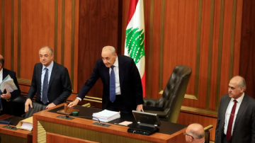 بعد أيام من النقاش والإحتجاجات مجلس النواب يقر الموازنة العامة... والعسكريون يتلقون وعدا من سلام بحل عادل لرواتبهم(تقرير)