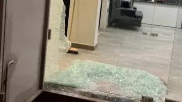 إصابة ثلاثة أشخاص بينهم طفلة بانفجار قنبلة يدوية