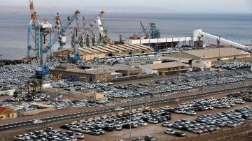 إعلام العدو: ميناء إيلات في حالة شلل تام وايراداته وصلت الى الصفر إعلام العدو: ميناء إيلات في حالة شلل تام وايراداته وصلت الى الصفر