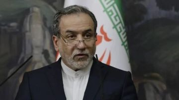 عراقتشي في اتصال مع فيدان وابن زايد: عناصر إرهابية مدعومة من أمريكا و إسرائيل تحرض على العنف في إيران