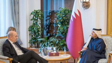 وزير الخارجية القطري استقبل لودريان في الدوحة: استقرار لبنان ركيزة لاستقرار المنطقة