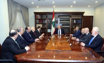 الرئيس عون التقى النائب فيصل كرامي على رأس كتلة الوفاق الوطني النيابية ورئيس جامعة البلمند مع وفد أكاديمي قبرصي الرئيس عون التقى النائب فيصل كرامي على رأس كتلة الوفاق الوطني النيابية ورئيس جامعة البلمند مع وفد أكاديمي قبرصي