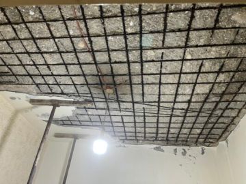 انهيار سقف منزل في حي العرب بمخيم عين الحلوة دون تسجيل إصابات