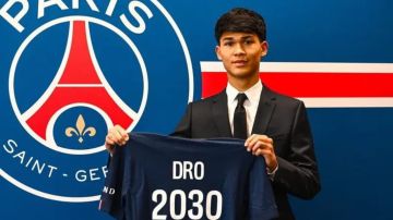 باريس سان جيرمان يضم درو موهبة برشلونة حتى 2030