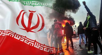 احتجاجات إيران تتصاعد عشرات القتلى وآلاف الموقوفين وسط مواجهات نارية