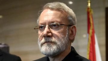 لاريجاني: إيران في حرب