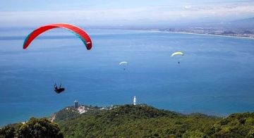 الـParagliding من جديد: سقوط 3 أشخاص ومصير أحدهم مجهول!